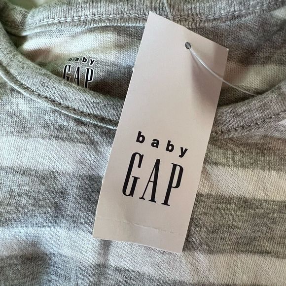 NWT Gap Baby 12 - 18 months Heather Gray White Stripe One piece Bear Embroidery - Picture 5 of 11